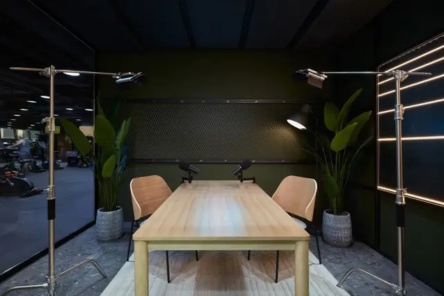 430039992 167614979779852 6945053020784765361 N