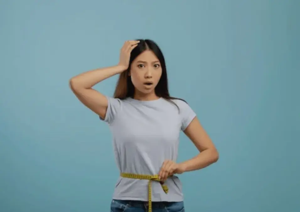 أسباب ثبات الوزن رغم الأكل