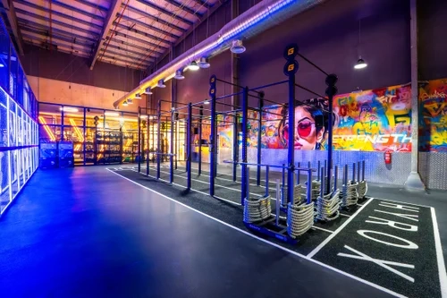 Localizer Mall Ladies